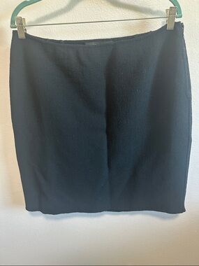 Sleek Black Pencil Skirt — Classic Workwear Staple